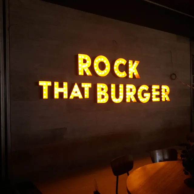 image_alt_text